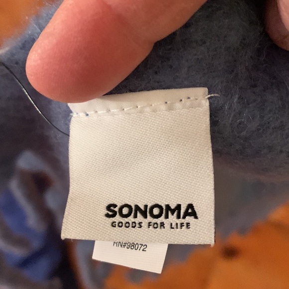 NWT Oversized Scarf/Wrap. 2 available 1- blue 1- gray - Picture 4 of 8